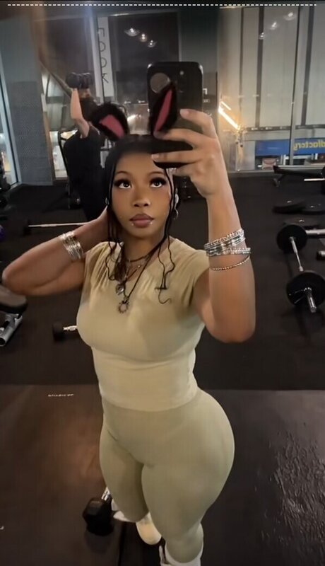 goldenbihxo free model photos