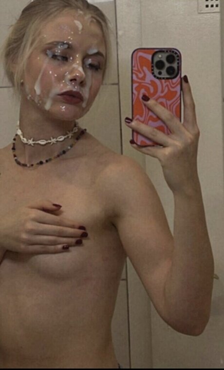 Facialize Me erotic model galleries