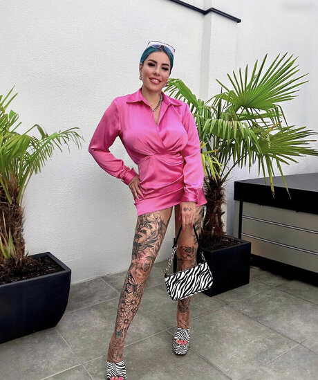 Kate Merlan hot star img