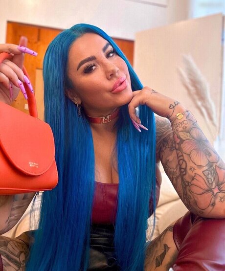 Kate Merlan hot actress pics