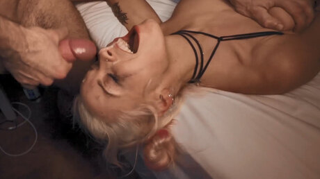 Mia Julia Br ckner nude pornstar image