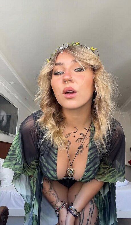 Viky kid pornstar pretty picture