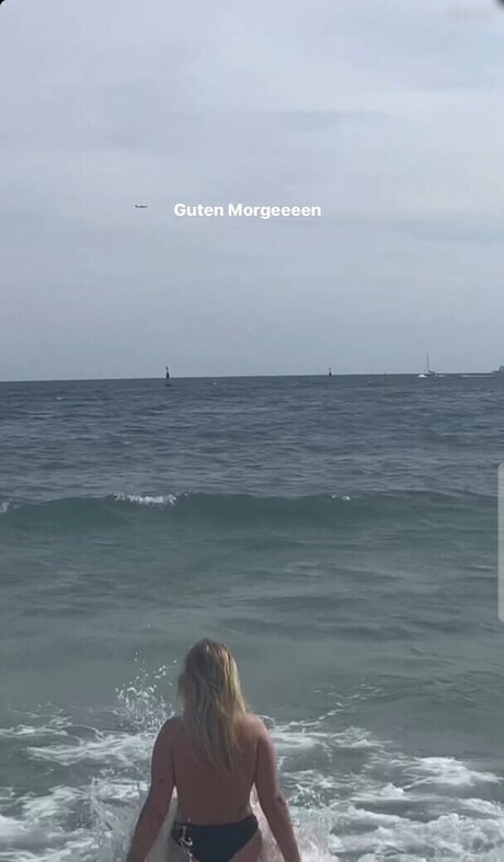 Viky kid hot model images