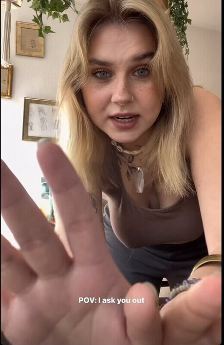 Viky kid naked star pic