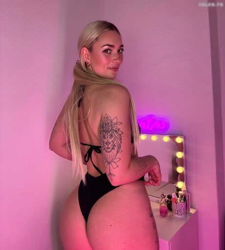 midget nude onlyfans sexy photos