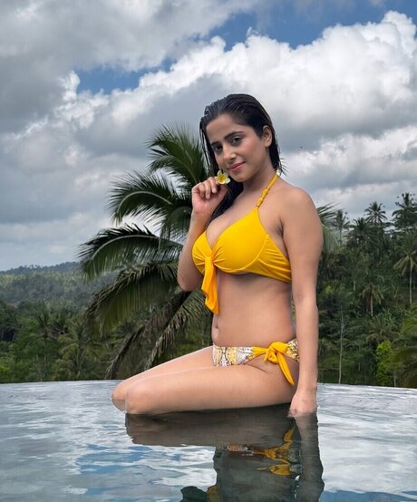 Kate Sharma perfect star images