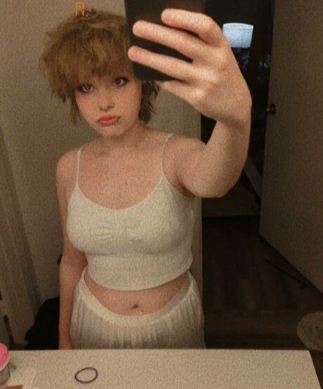 Addison Ambrose exclusive star pic