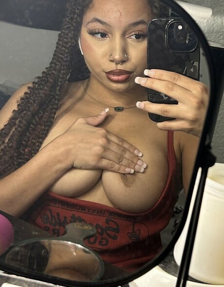 Maya Quinn hd actress photos