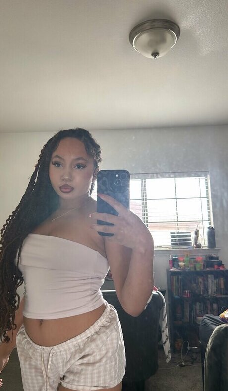 Maya Quinn model erotic img