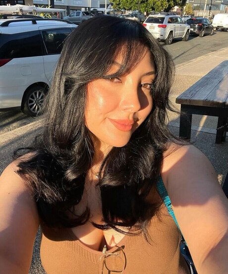 ASMR JADE model beautiful picture