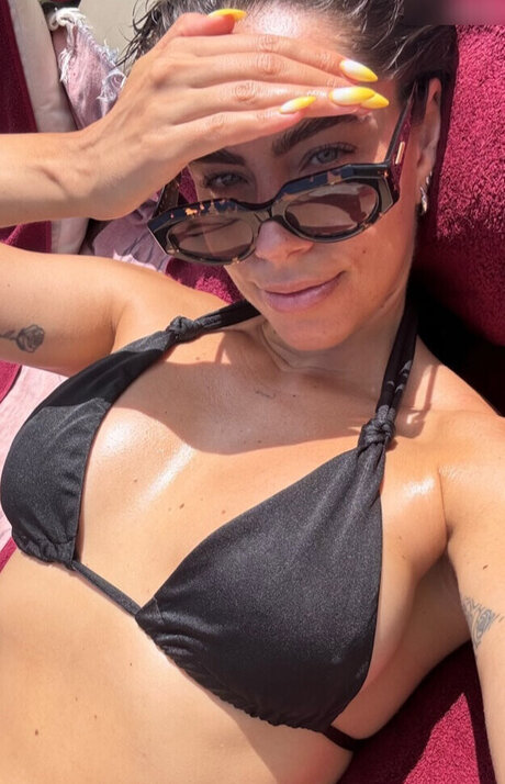 herstoryfeed thumbnail