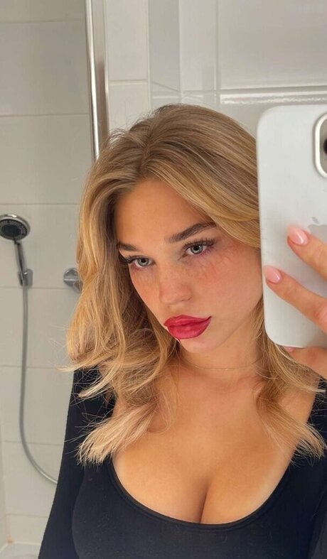 theresaxre porn star pics