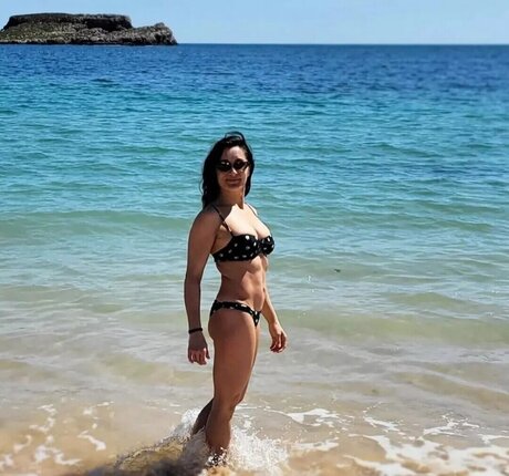 Celebrity Guilty Pleasures Underrated Women model pretty image