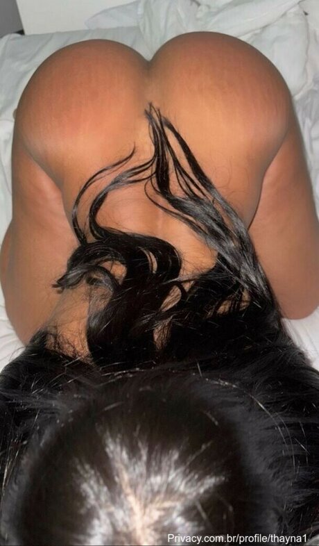 Thayna Telles art model galleries