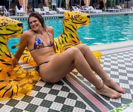 Ilona Maher pretty model image