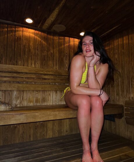 Ilona Maher star hot pics