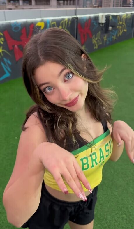 Leyla Afshonkar pornographic model images