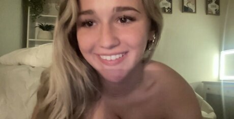 stellaraeeee top actress picture