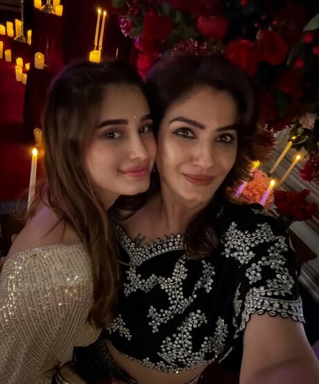 Rasha Thadani model pictures