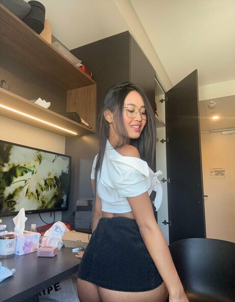 mirasong free pornstar photo