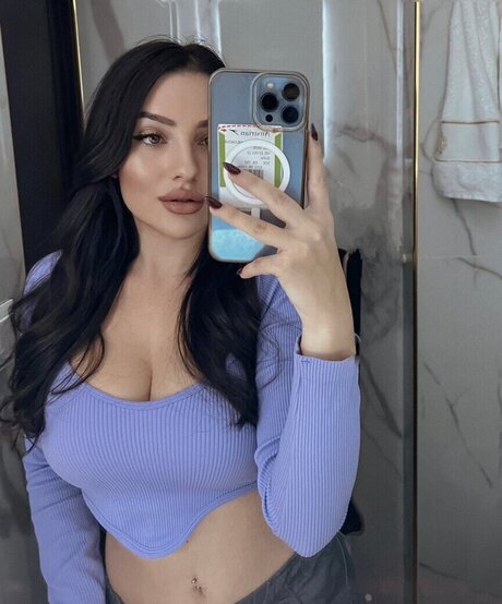 Nikoleta Milenova profile pic