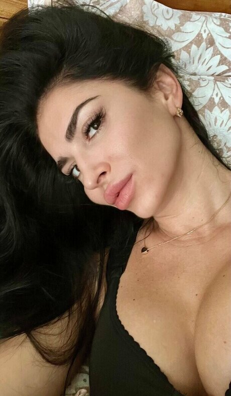 Caroline ASMR best actress image