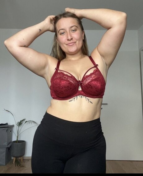 endlich zufrieden model adult picture