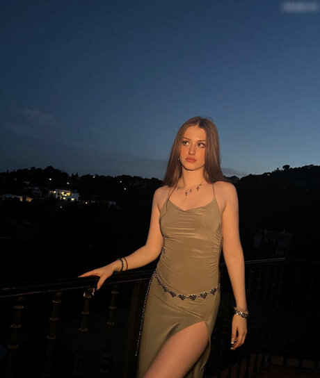 Yana Clare pornstar pretty pictures