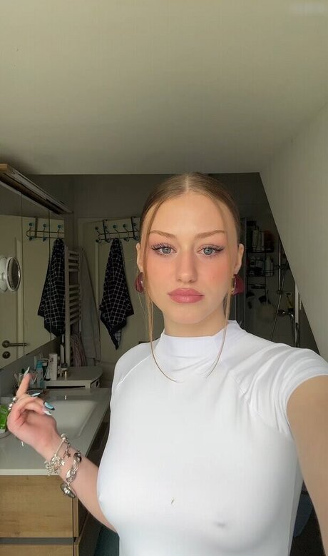 Yana Clare art pornstar photos