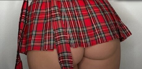 Julia R mmelt naked model picture