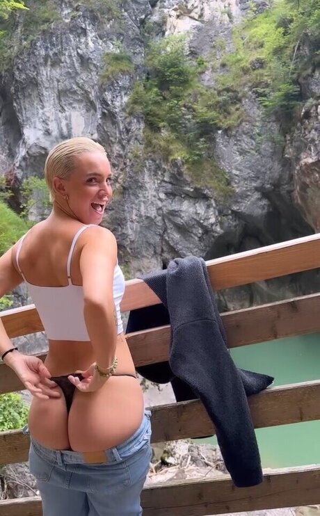 Julia R mmelt porn star archive