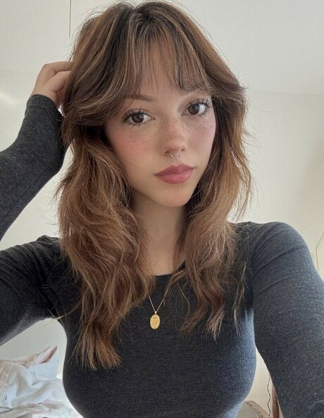 finseaa model nice picture