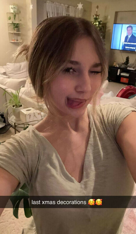 Sara Dobrik art star galleries