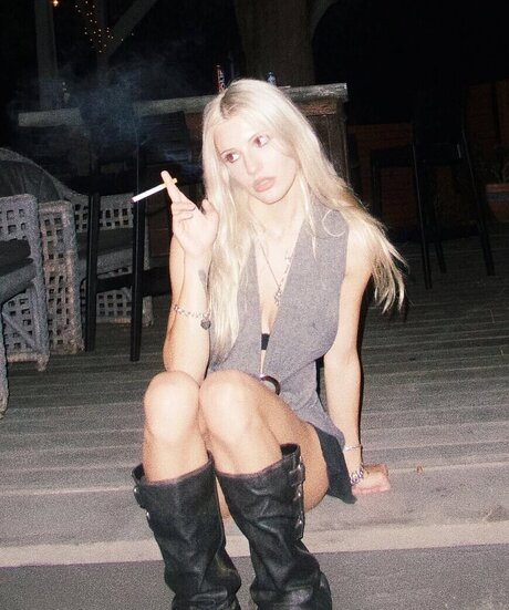 BestBlondiiecb pornstar nudes pictures