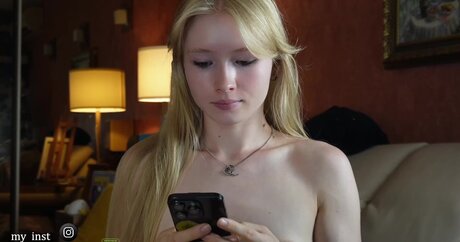 BestBlondiiecb erotic star image