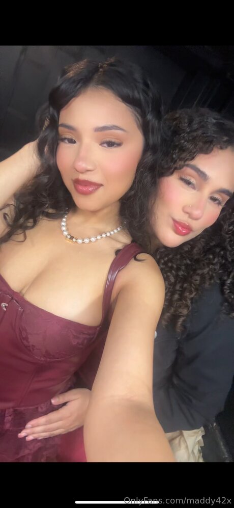 Maddy42x xxx pornstar pictures