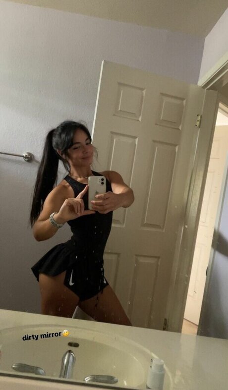 thelizzyporter model erotic img