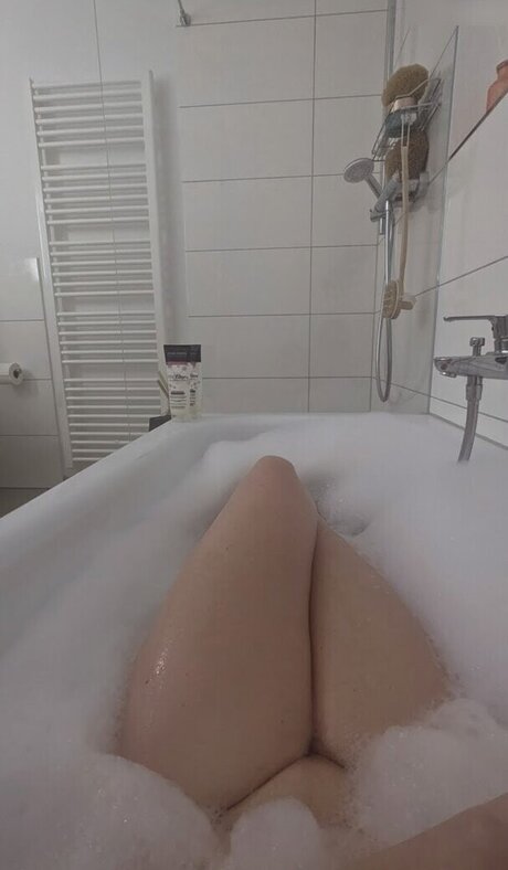 neeviliciouz exclusive model archive