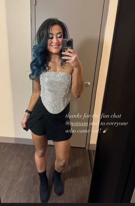 Lyra Valkyria free pornstar photos