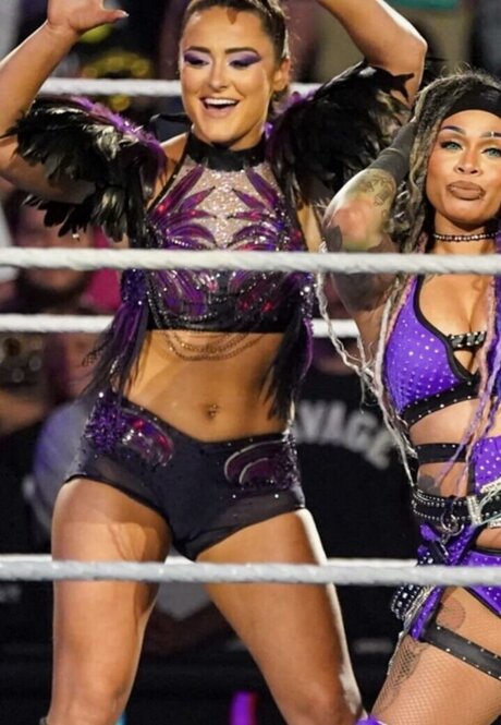 Lyra Valkyria star high quality gallery