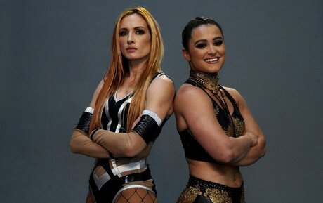 Lyra Valkyria free model photos