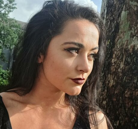 Lyra Valkyria high quality actress pic