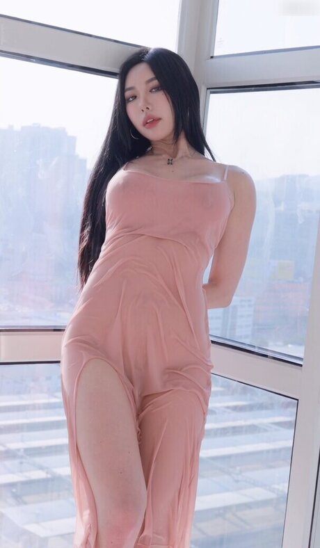 Donggeuran sexy pornstar pic