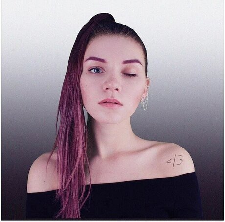 Anastasia Kreslina nude star images