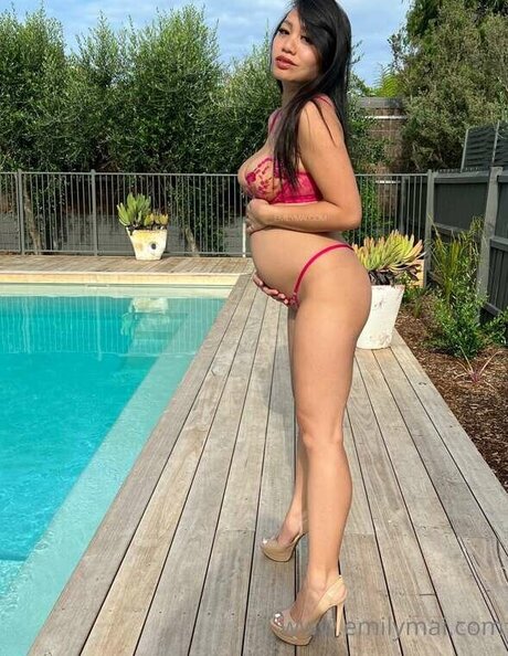 Emily Mai adult model gallery