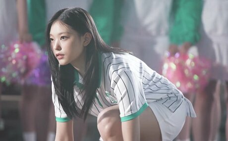 Haerin perfect actress images