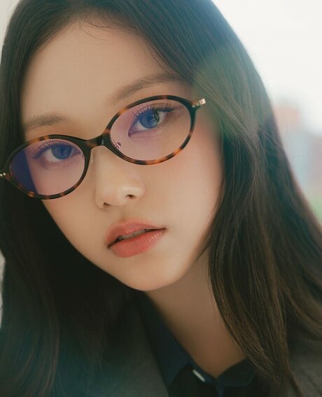 Haerin nice star photo