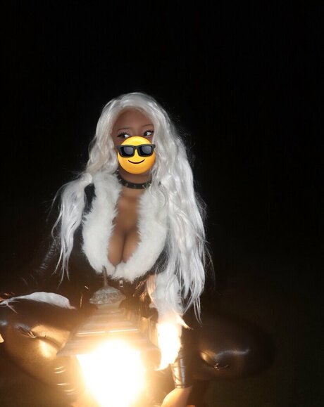 pokeltos perfect model photo