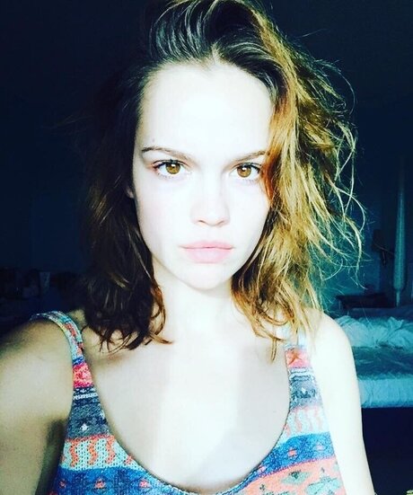 Emilia Sch le star beautiful pics