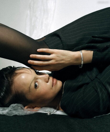 Emilia Sch le best actress picture